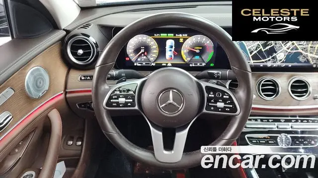 MERCEDES BENZ E-Classe W213 E300e 4MATIC Exclusive 2020 — photo 13 sur 20