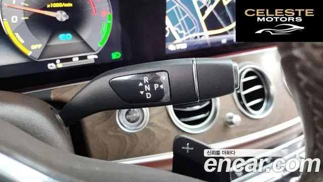 MERCEDES BENZ E-Classe W213 E300e 4MATIC Exclusive 2020 — photo 9 sur 20