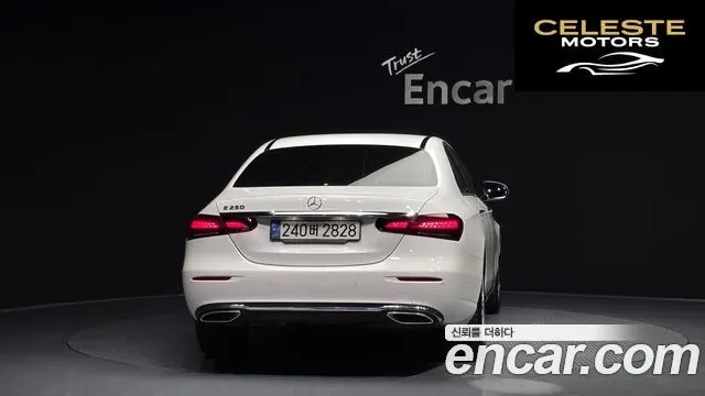 MERCEDES BENZ E-Classe W213 E250 Exclusive 2022 — photo 4 sur 20