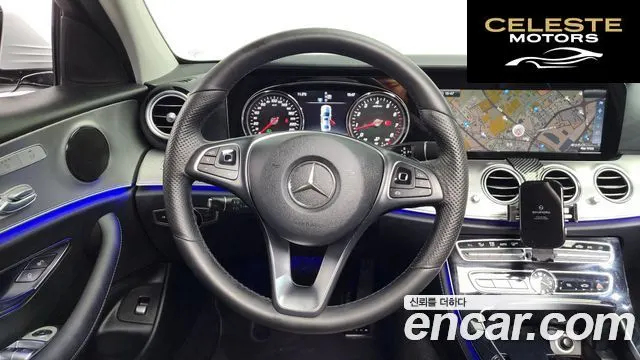 MERCEDES BENZ E-Classe W213 E200 Avantgarde 2017 — photo 13 sur 20