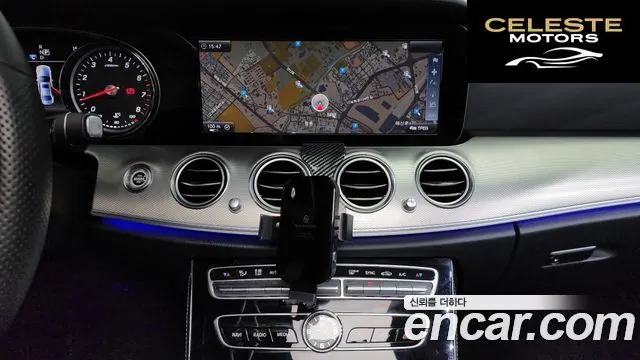 MERCEDES BENZ E-Classe W213 E200 Avantgarde 2017 — photo 14 sur 20