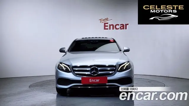 MERCEDES BENZ E-Classe W213 E200 Avantgarde 2017 — photo 3 sur 20