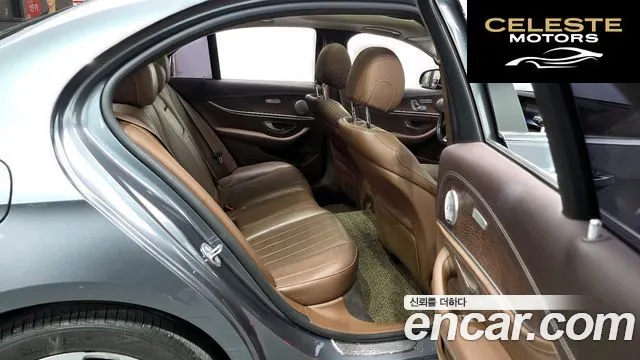 MERCEDES BENZ E-Classe W213 E300 Exclusive 2017 — photo 12 sur 26