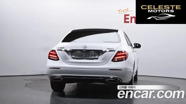 MERCEDES BENZ E-Classe W213 E300 4MATIC Exclusive 2018 — photo 3 sur 20