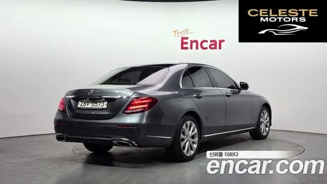 MERCEDES BENZ E-Classe W213 E300 Exclusive 2017 — photo 2 sur 26