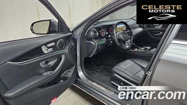 MERCEDES BENZ E-Classe W213 E220d 4MATIC Avantgarde 2018 — photo 10 sur 20