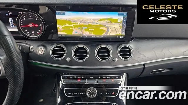 MERCEDES BENZ E-Classe W213 E220d 4MATIC Avantgarde 2018 — photo 15 sur 20