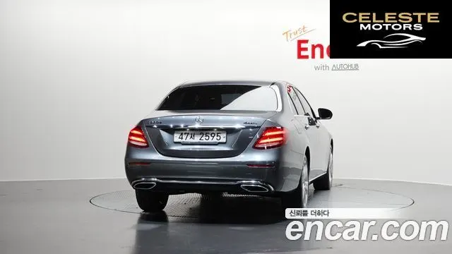 MERCEDES BENZ E-Classe W213 E220d 4MATIC Avantgarde 2018 — photo 4 sur 20