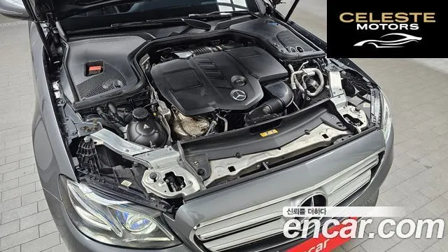 MERCEDES BENZ E-Classe W213 E220d 4MATIC Avantgarde 2018 — photo 6 sur 20