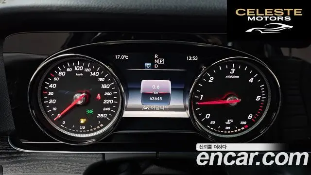 MERCEDES BENZ E-Classe W213 E220d 4MATIC Avantgarde 2018 — photo 8 sur 20