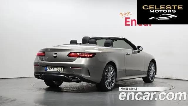 MERCEDES BENZ E-Classe W213 E450 4MATIC Cabriolet 2021 — photo 2 sur 20
