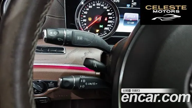 MERCEDES BENZ E-Classe W213 E220d Exclusive 2017 — photo 13 sur 20