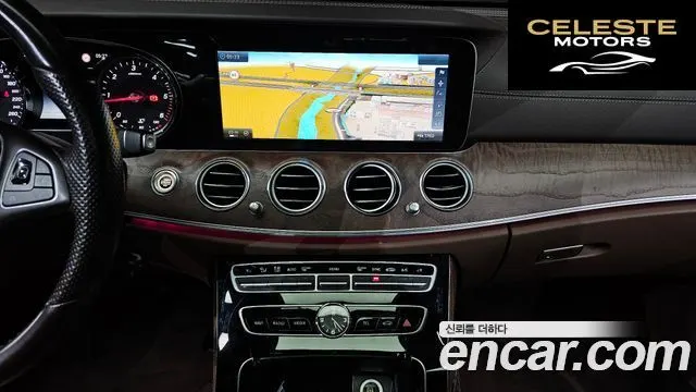 MERCEDES BENZ E-Classe W213 E220d Exclusive 2017 — photo 15 sur 20