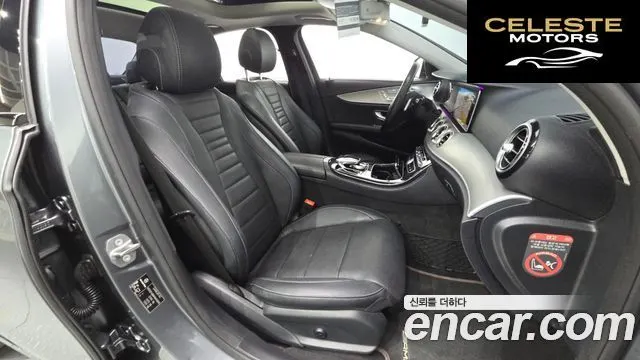 MERCEDES BENZ E-Classe W213 E300 Avantgarde 2017 — photo 11 sur 20