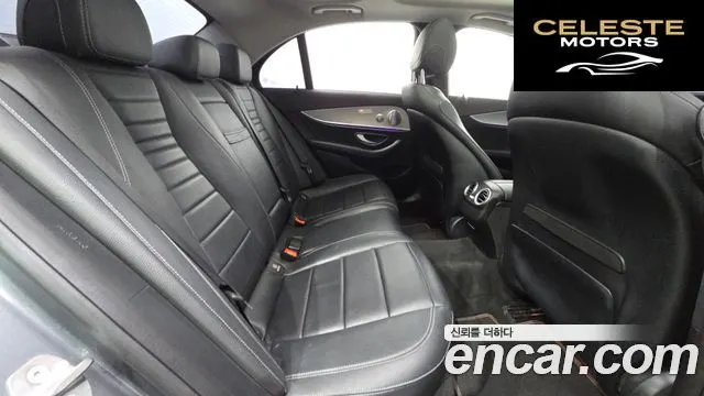 MERCEDES BENZ E-Classe W213 E300 Avantgarde 2017 — photo 12 sur 20
