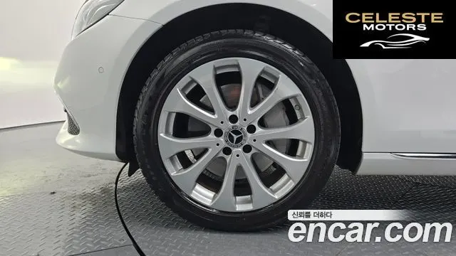 MERCEDES BENZ E-Classe W213 E300 4MATIC Exclusive 2019 — photo 5 sur 20