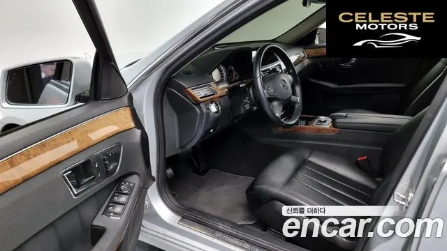 MERCEDES BENZ E-Classe W212 E300 2010 — photo 11 sur 20