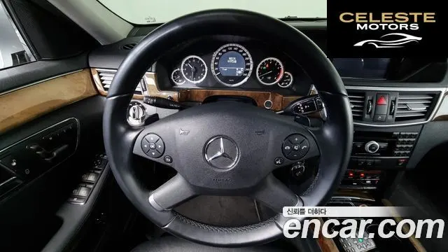 MERCEDES BENZ E-Classe W212 E300 2010 — photo 13 sur 20