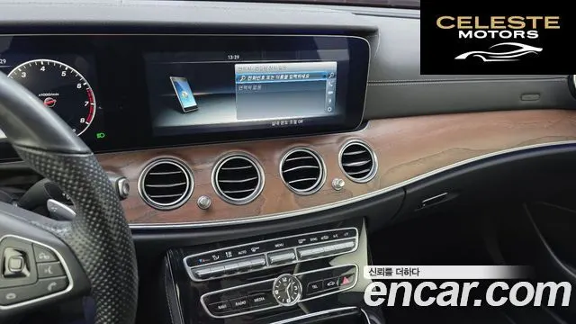 MERCEDES BENZ E-Classe W213 E300 Exclusive 2017 — photo 14 sur 20