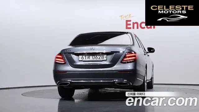 MERCEDES BENZ E-Classe W213 E300 Exclusive 2017 — photo 4 sur 20