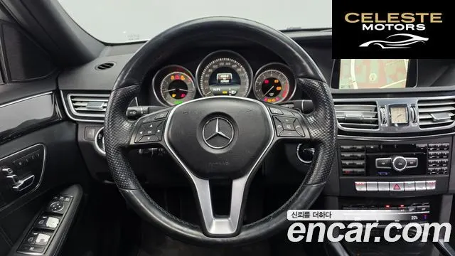 MERCEDES BENZ E-Classe W212 E300 Avantgarde 2014 — photo 13 sur 20