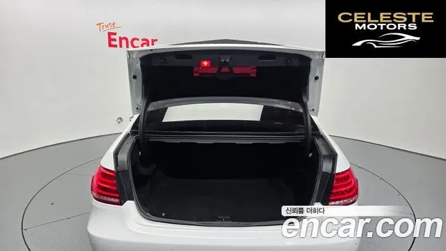 MERCEDES BENZ E-Classe W212 E300 Avantgarde 2014 — photo 20 sur 20