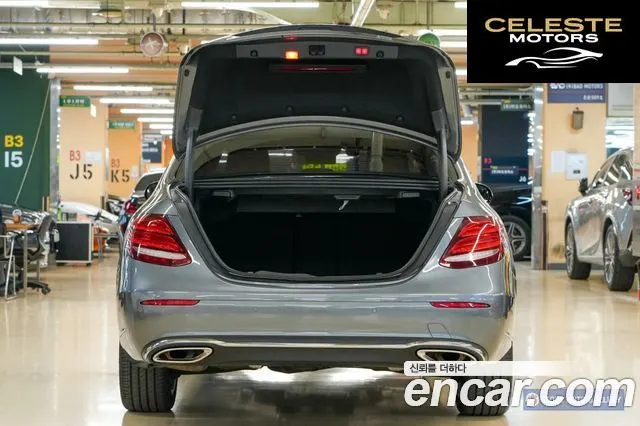 MERCEDES BENZ E-Classe W213 E300 4MATIC Exclusive 2019 — photo 20 sur 26