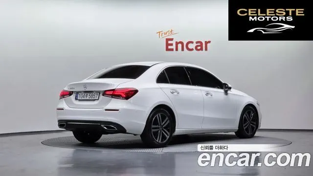MERCEDES BENZ A-Classe W177 A200d Berline 2023 — photo 2 sur 20
