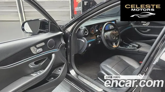 MERCEDES BENZ E-Classe W213 E200 Avantgarde 2018 — photo 11 sur 20