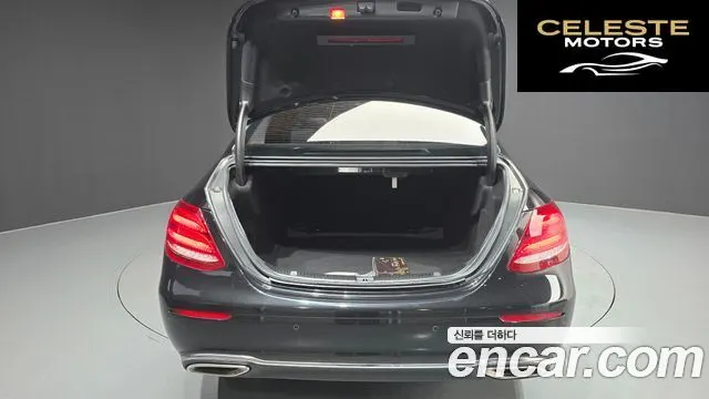 MERCEDES BENZ E-Classe W213 E200 Avantgarde 2018 — photo 20 sur 20