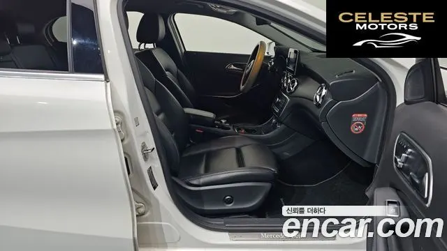 MERCEDES BENZ GLA-Classe X156 GLA220 2019 — photo 10 sur 20