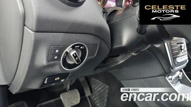 MERCEDES BENZ GLA-Classe X156 GLA220 2019 — photo 13 sur 20