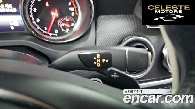 MERCEDES BENZ GLA-Classe X156 GLA220 2019 — photo 8 sur 20