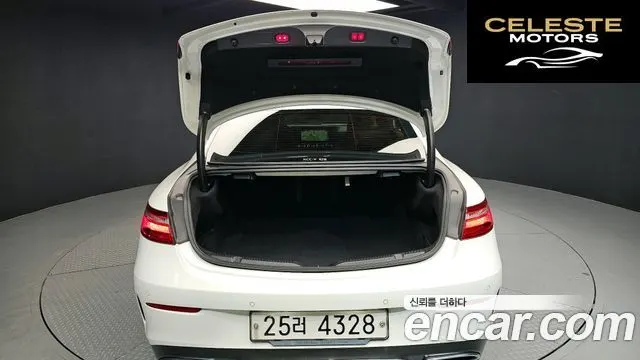 MERCEDES BENZ E-Classe W213 E220d Coupé 2019 — photo 20 sur 20