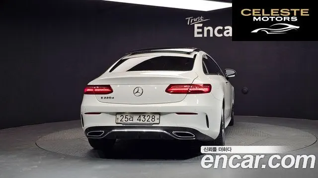 MERCEDES BENZ E-Classe W213 E220d Coupé 2019 — photo 4 sur 20
