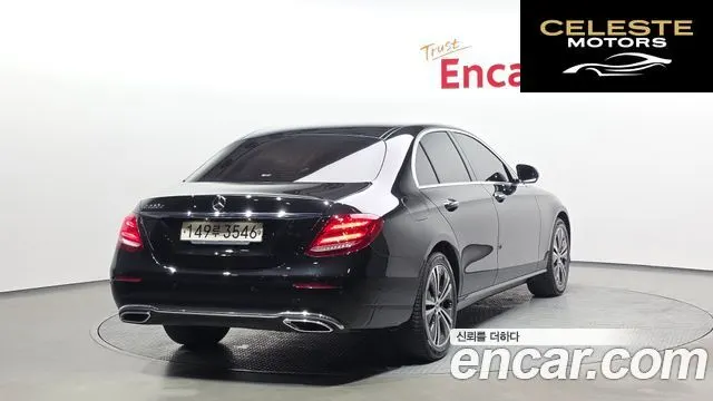 MERCEDES BENZ E-Classe W213 E220d Avantgarde 2020 — photo 2 sur 20