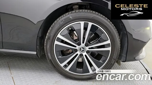 MERCEDES BENZ E-Classe W213 E220d Avantgarde 2020 — photo 5 sur 20