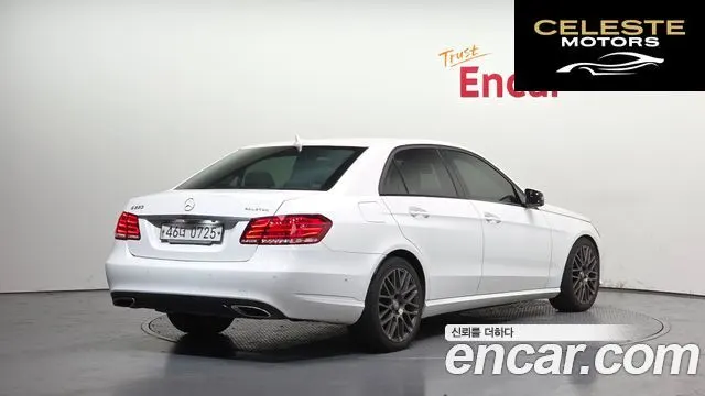 MERCEDES BENZ E-Classe W212 E220 Avantgarde Sport 2016 — photo 2 sur 20
