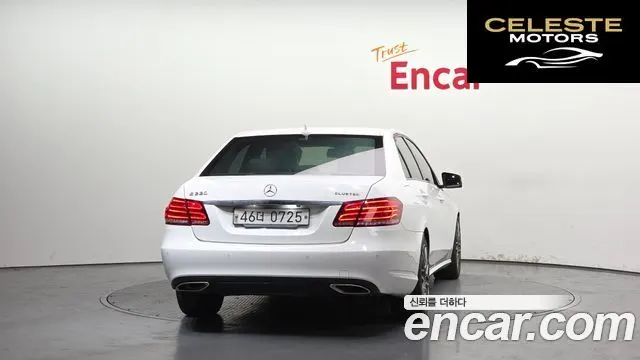 MERCEDES BENZ E-Classe W212 E220 Avantgarde Sport 2016 — photo 4 sur 20