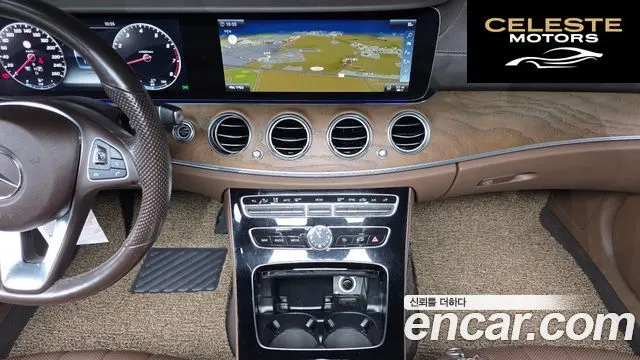MERCEDES BENZ E-Classe W213 E300 4MATIC Exclusive 2018 — photo 15 sur 20