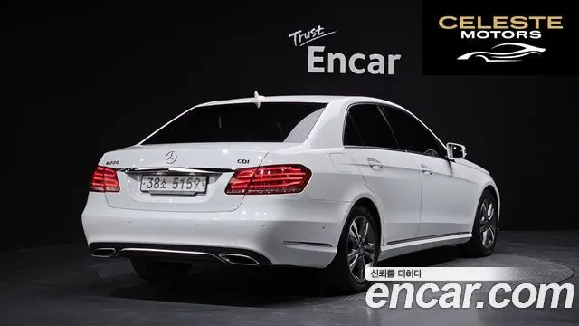 MERCEDES BENZ E-Classe W212 E220 CDI Avantgarde 2014 — photo 2 sur 20