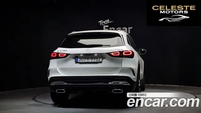 MERCEDES BENZ GLA-Classe H247 GLA250 4MATIC 2020 — photo 4 sur 20