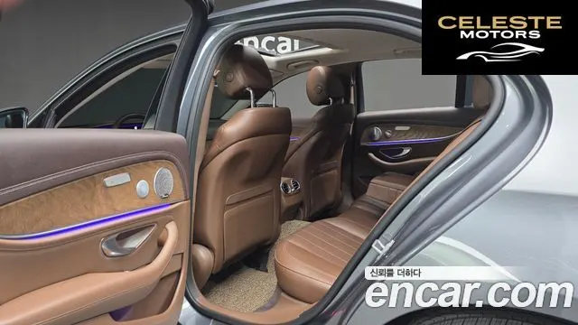 MERCEDES BENZ E-Classe W213 E300 4MATIC Exclusive 2018 — photo 17 sur 20