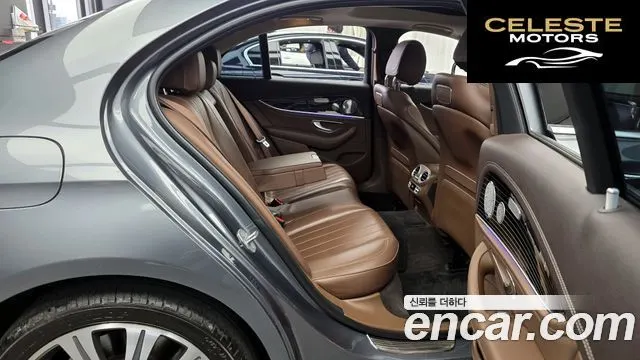 MERCEDES BENZ E-Classe W213 E400 4MATIC Exclusive 2018 — photo 12 sur 20