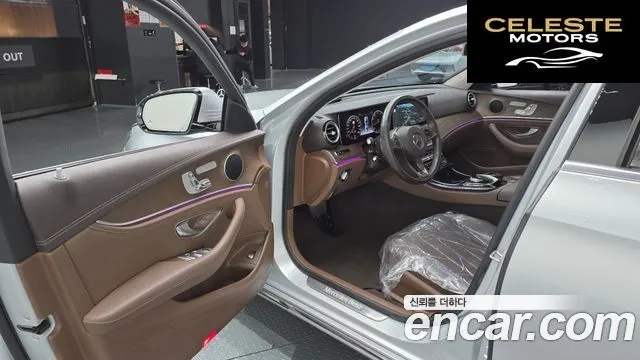 MERCEDES BENZ E-Classe W213 E300 4MATIC Exclusive 2017 — photo 11 sur 20