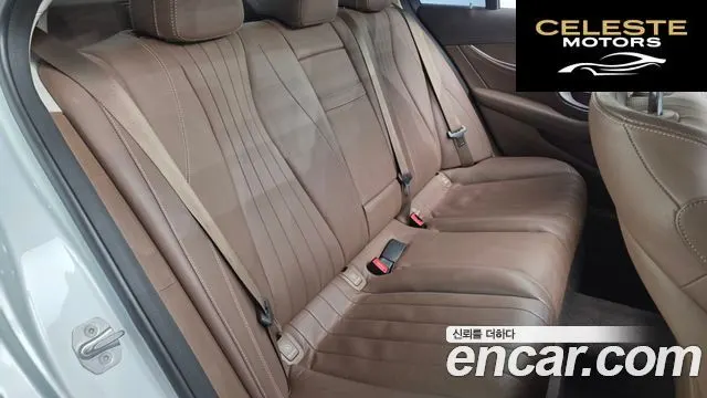 MERCEDES BENZ E-Classe W213 E300 4MATIC Exclusive 2017 — photo 12 sur 20
