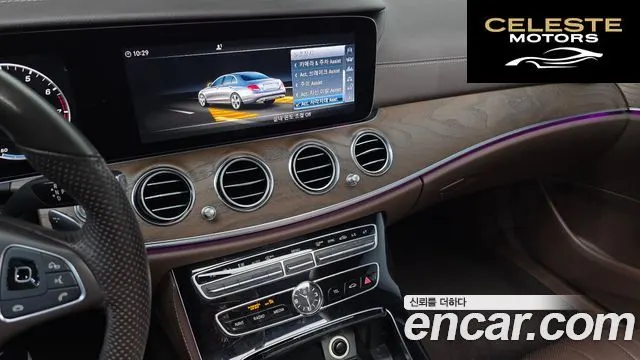 MERCEDES BENZ E-Classe W213 E300 4MATIC Exclusive 2017 — photo 14 sur 20