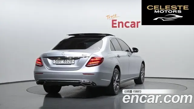 MERCEDES BENZ E-Classe W213 E300 4MATIC Exclusive 2017 — photo 2 sur 20
