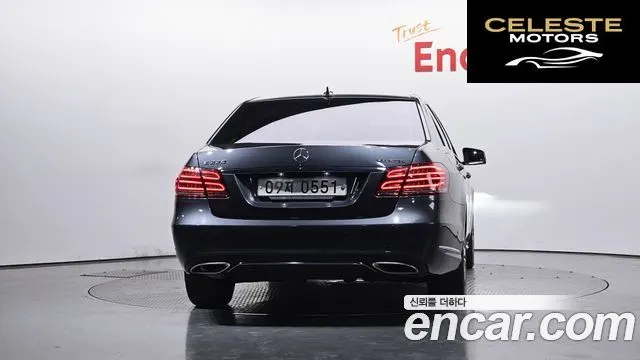 MERCEDES BENZ E-Classe W212 E220 Avantgarde 2016 — photo 4 sur 26
