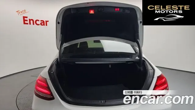 MERCEDES BENZ E-Classe W213 E350d 2017 — photo 20 sur 20